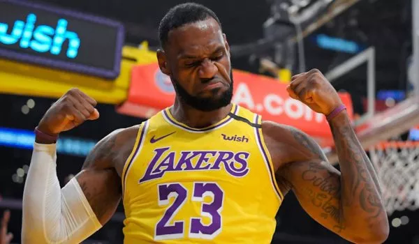 LeBron James Clutch Los Angeles Lakers